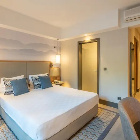 Курортный комплекс Champion Village 5*