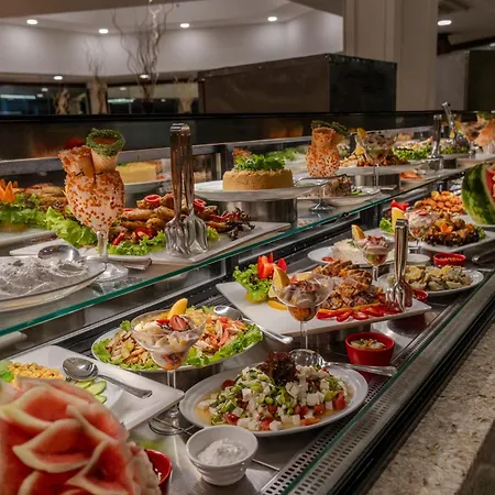 Semesteranläggning (resort) Champion Village 5*